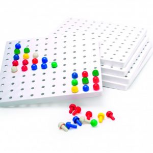 5 Pegboards and 1000 Pegs Set