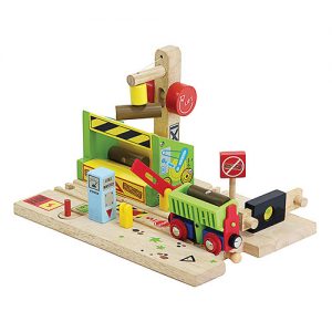 Train Tom's Timber Yard